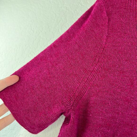 Banana Republic Ramie Blend Short Sleeve Magenta Single Hook Cardigan Medium - Picture 6 of 7